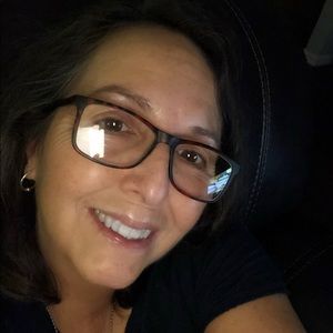 Meet your Posher, Em